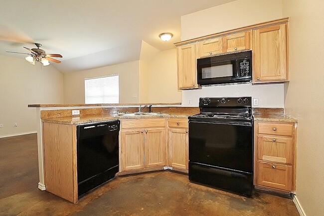 Building Photo - 100 Sunburst Ct