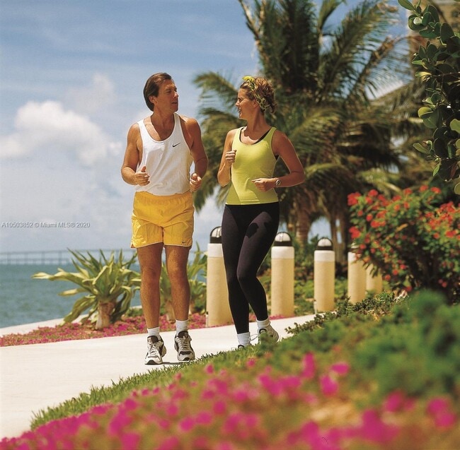 Building Photo - 801 Brickell Key Blvd