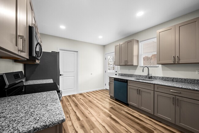 Foto del edificio - 346 Bennett St