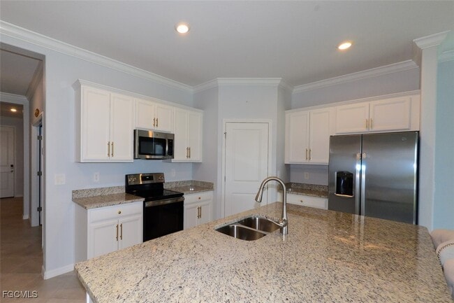 Building Photo - 3983 E Hampton Cir