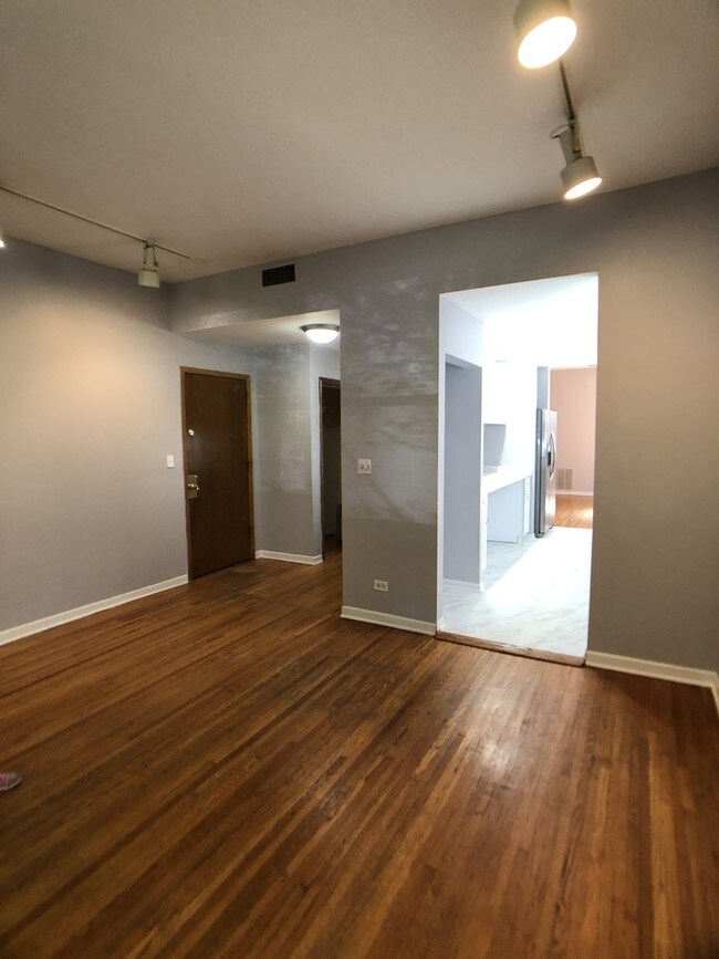 Building Photo - 2415 N Kedzie Blvd