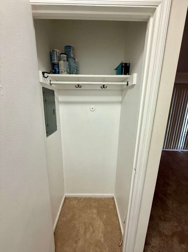 Foto del edificio - 991 Manor Ln