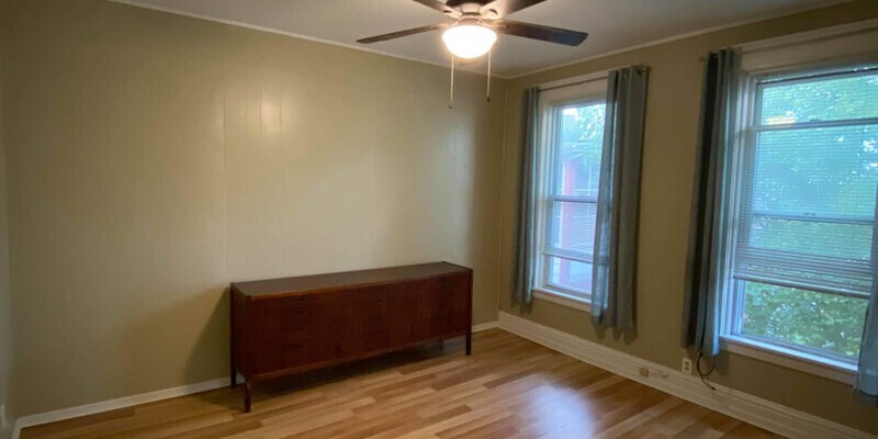Primary Photo - 212 W. 10th St.