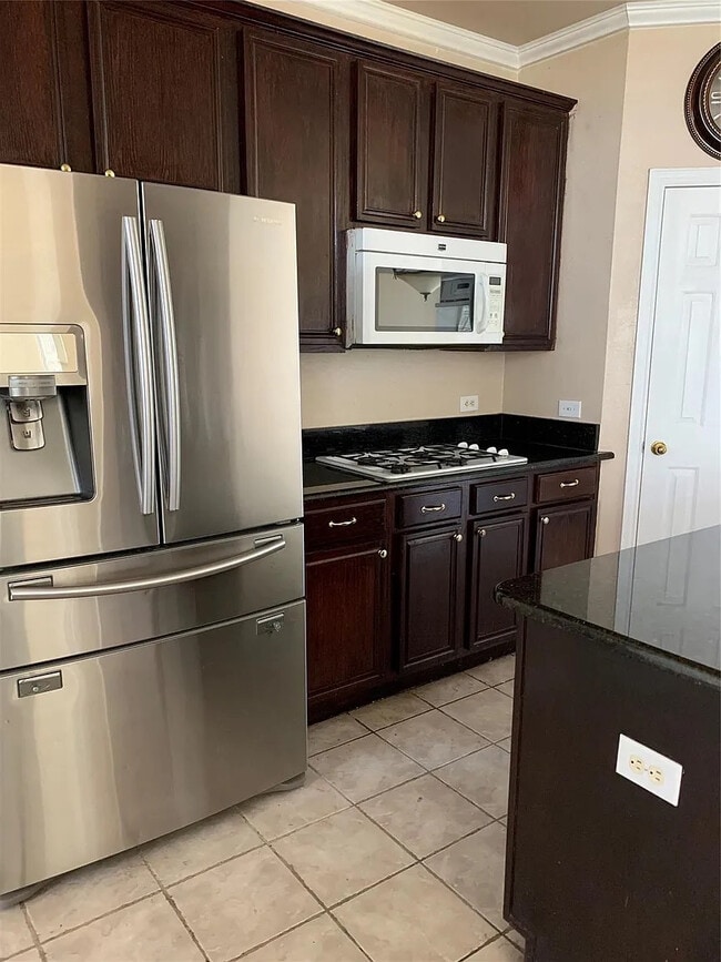 Building Photo - Room in House on Rodeo Ct