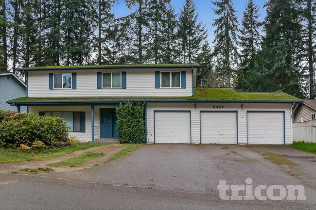 Building Photo - 5452 Pineridge Dr NE