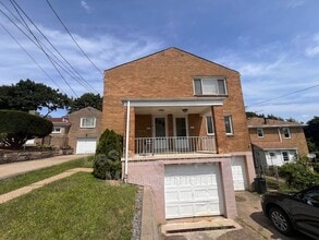 Building Photo - 1123 Clippert St