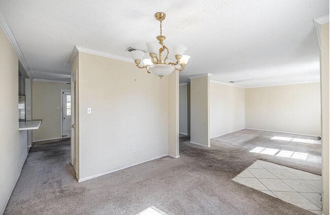 Building Photo - 707 Heron Ln