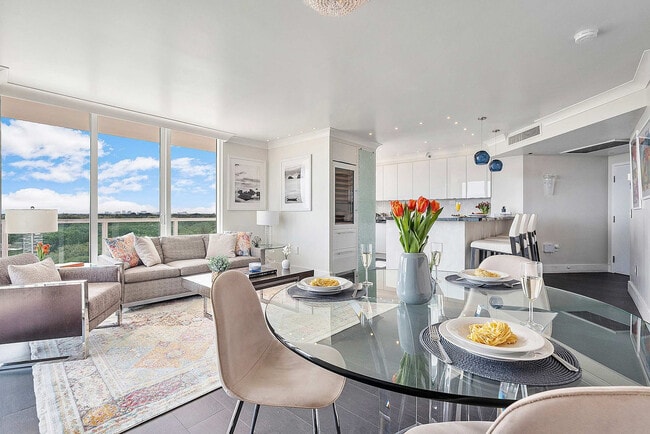 Foto del edificio - 2889 McFarlane Rd