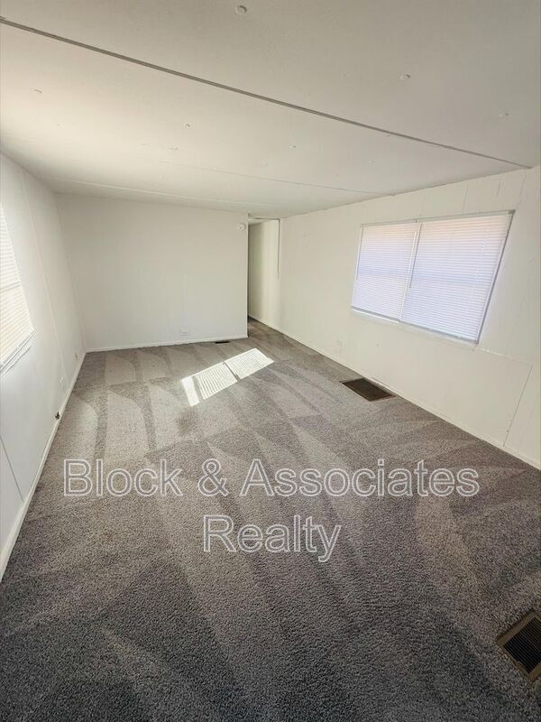 Foto del edificio - 535 Rocwood Dr. Lot 08