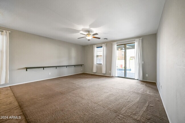 Foto del edificio - 3416 W Apollo Rd