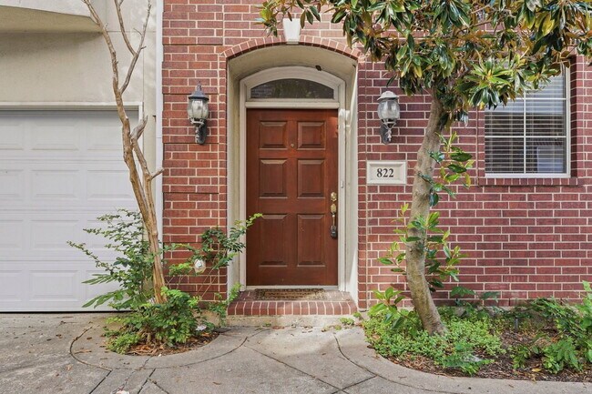 Foto del edificio - 822 Stuart St