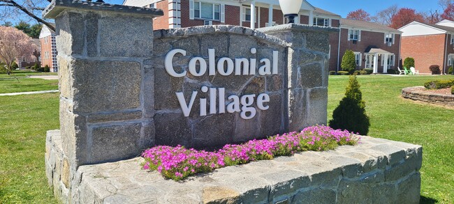 Building Photo - Colonial Village Apartments and Townhomes