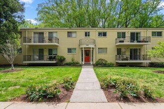 Building Photo - 10643 Weymouth St