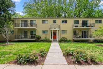 Building Photo - 10643 Weymouth St