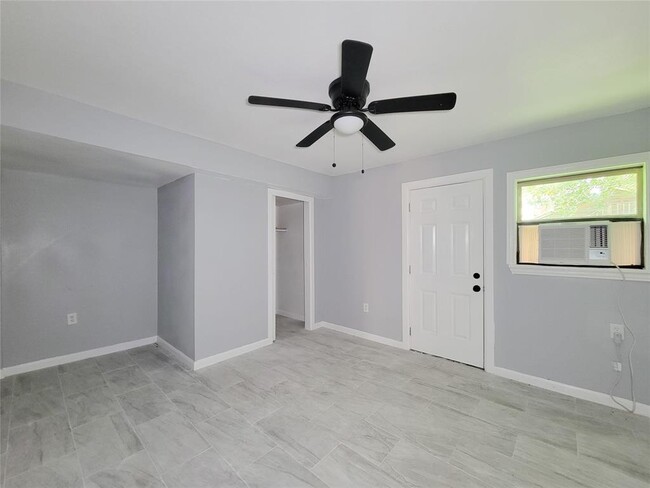 Building Photo - 5103 Karu Dr