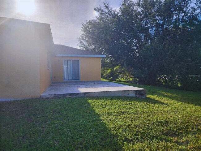 Building Photo - 223 Grouper Ct