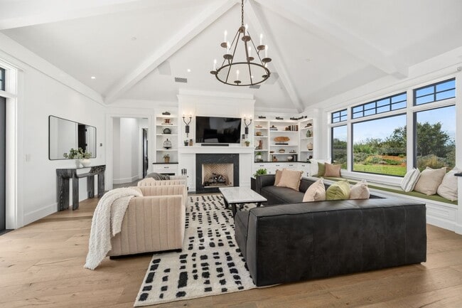 Foto del edificio - 2111 Random Oaks Rd