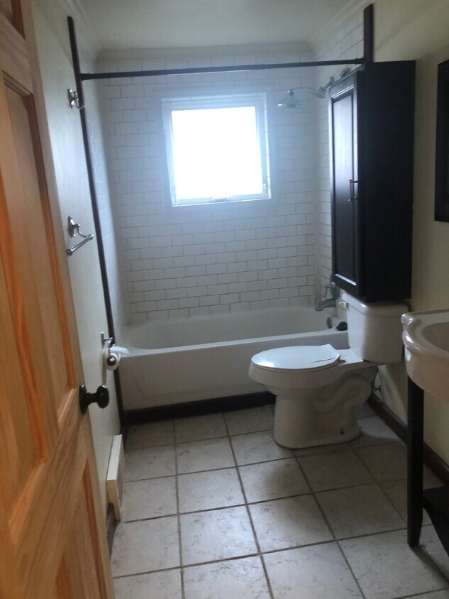 Primary Photo - 1405 S Wilson Ave