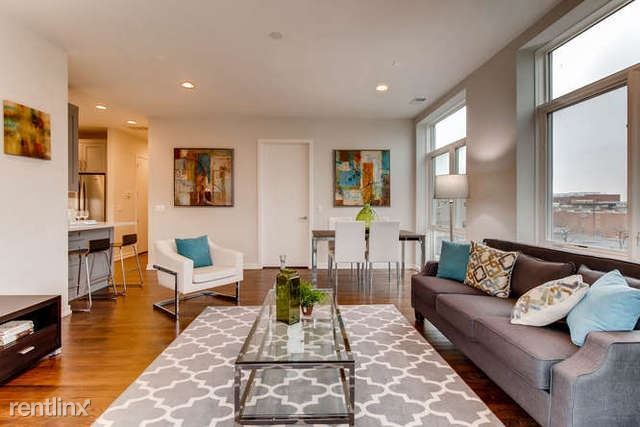 Building Photo - 1 br, 1 bath Apartment - 2217 W Madison St