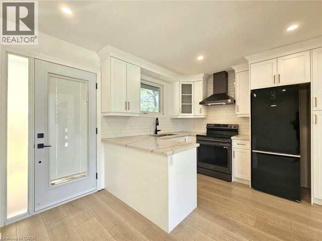 Building Photo - 107 Stirling MacGregor Dr