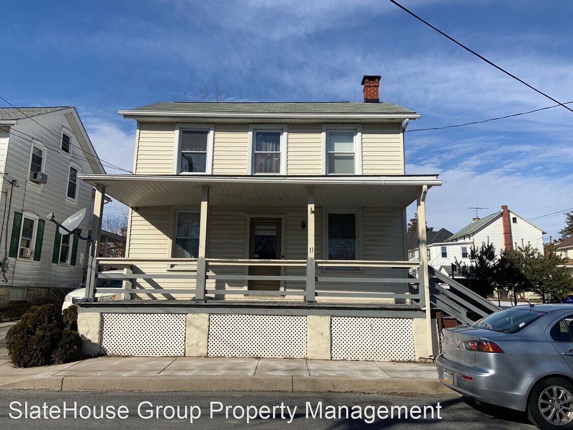 Primary Photo - 3 br, 1.5 bath House - 11 W Slokom Ave