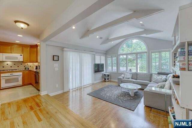 Photo - 230 Pinelynn Rd House