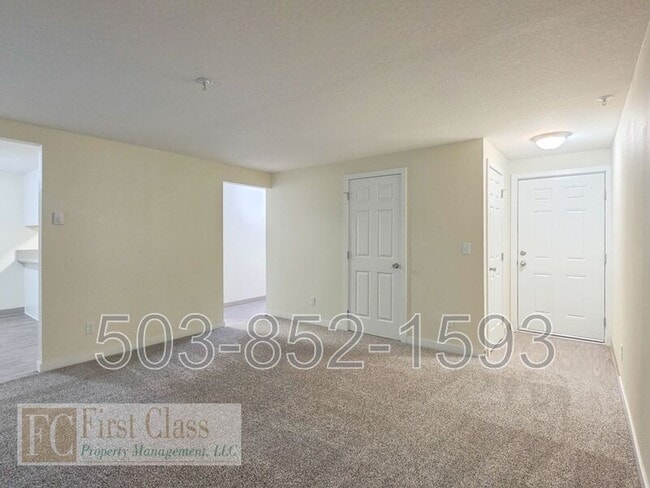 Building Photo - 3602 SW Beaverton Hillsdale Hwy