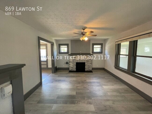 Foto del edificio - Four bedroom one bathroom home for rent