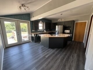 Foto del edificio - 428 S 6th Ave E