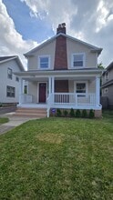 Building Photo - 1156 S Champion Ave
