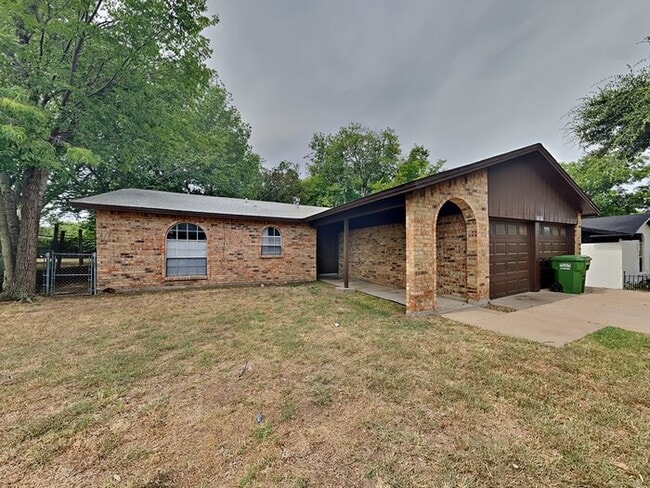 Building Photo - 6028 Harrison Way
