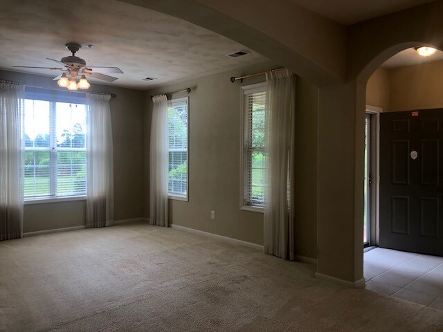 Foto del edificio - 2729 Browning Dr