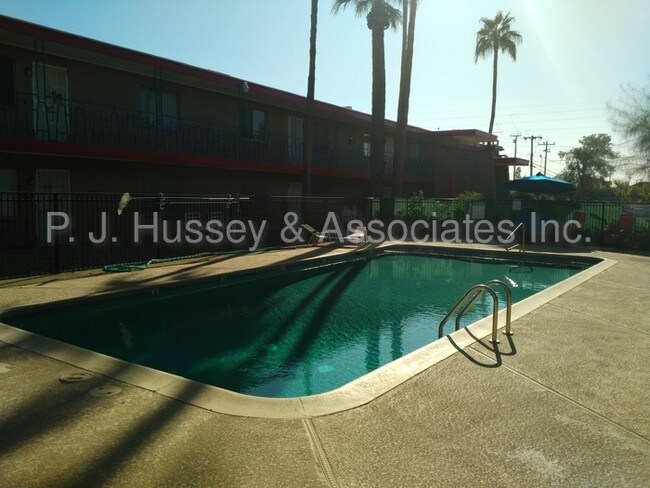 Foto del edificio - 420 E McMurray Blvd #16