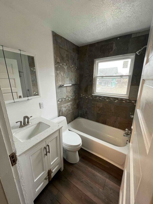 Foto del edificio - 929 5 Oaks Ave