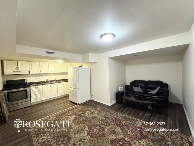 Building Photo - 2-Bedroom Basement Apartment in Etobicoke | Flat-Fee Utilities + Internet Included