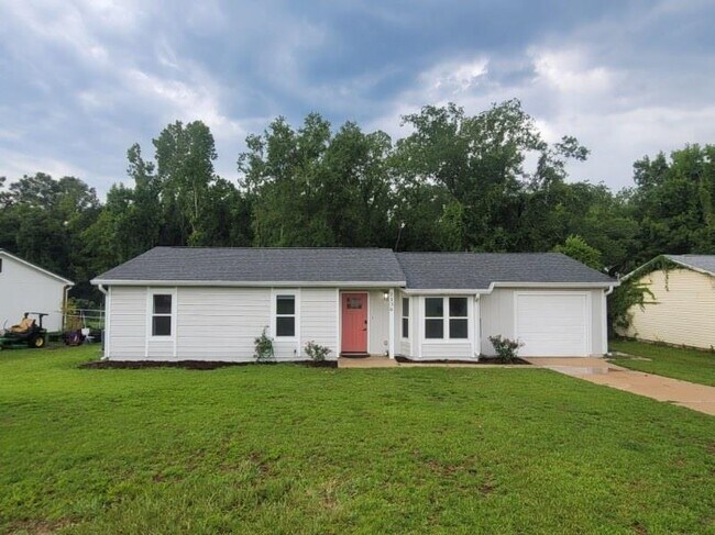 Foto del edificio - 2136 Little River Ln