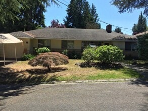 Building Photo - 2539 NE 105th Pl