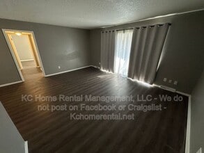 Building Photo - 8725 Countryshire Ln