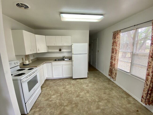 Building Photo - Magnolia Park Rental