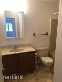 Foto del edificio - 2 br, 1 bath Apartment - Pinecrest Manor