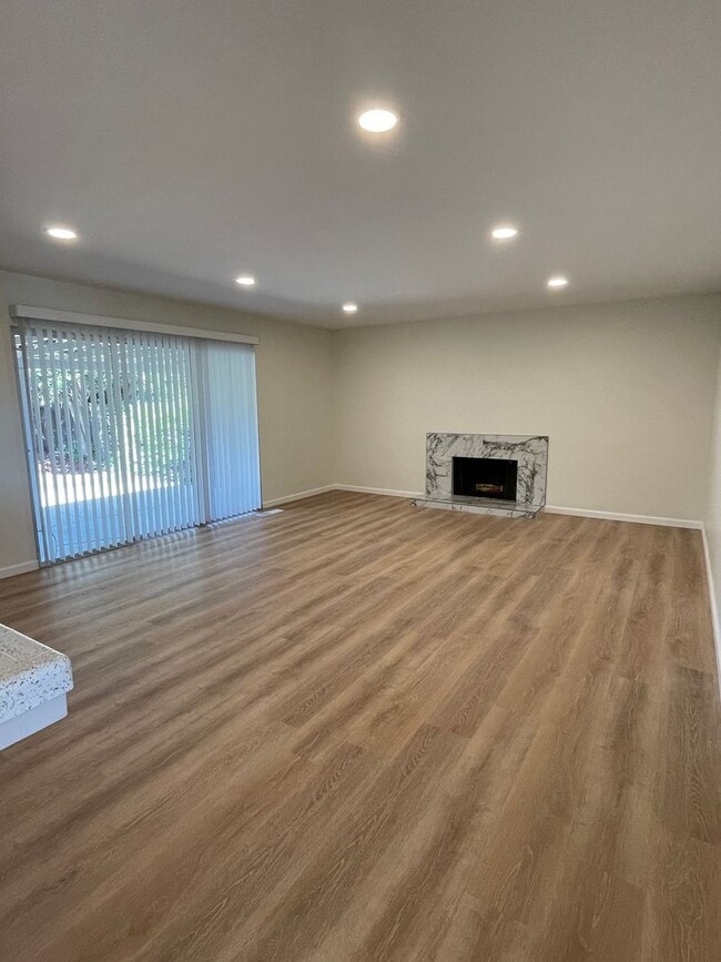 Foto del edificio - Beautifully Remodeled 3BR/2BA Home with Modern Finishes