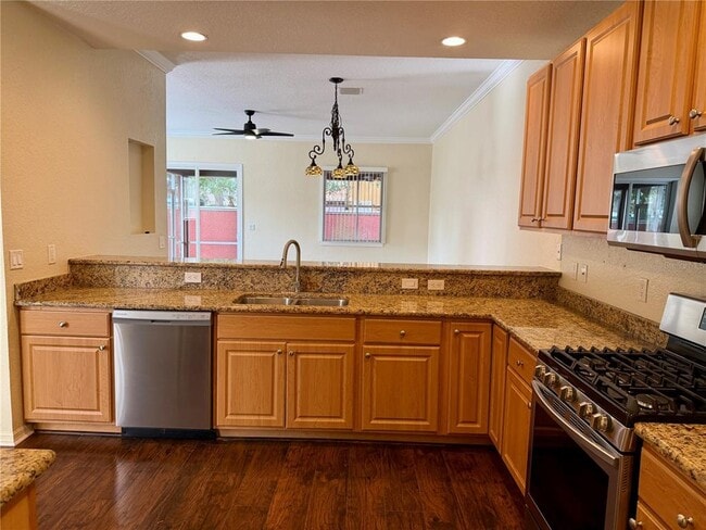 Building Photo - 2349 Max Ct