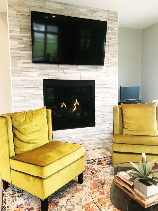 Building Photo - Piper Lakes Apartment Homes