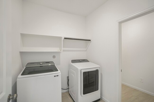 Building Photo - 613 Royal Arch Dr