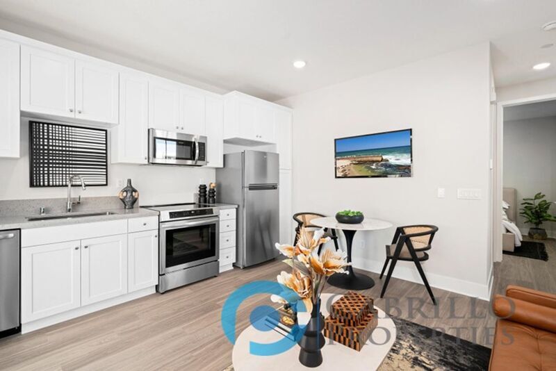 Foto principal - 1695 Saturn Blvd