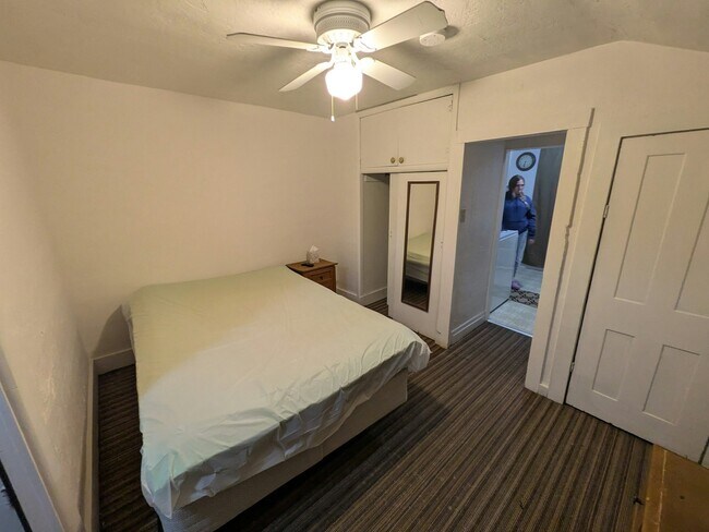 Foto del edificio - 82 200 N