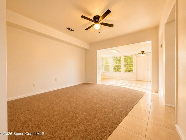 Building Photo - 105 Primrose Ln
