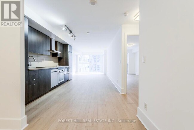 Building Photo - 300 Front St W