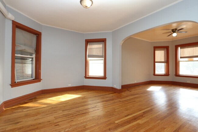 Foto del edificio - 2513 N Lowell Ave