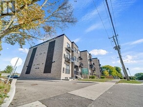 Building Photo - 600 Victoria St S